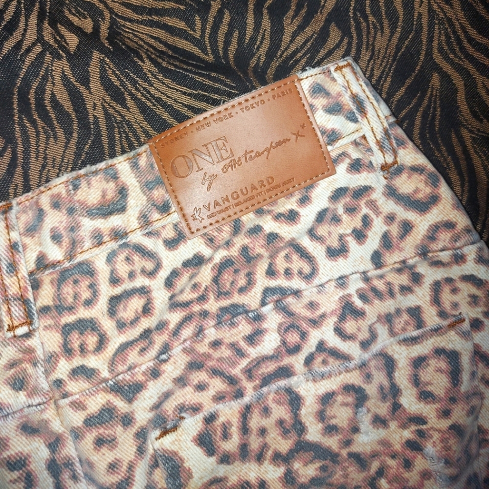 One Teaspoon Mini Skirt - Picture 3 of 4